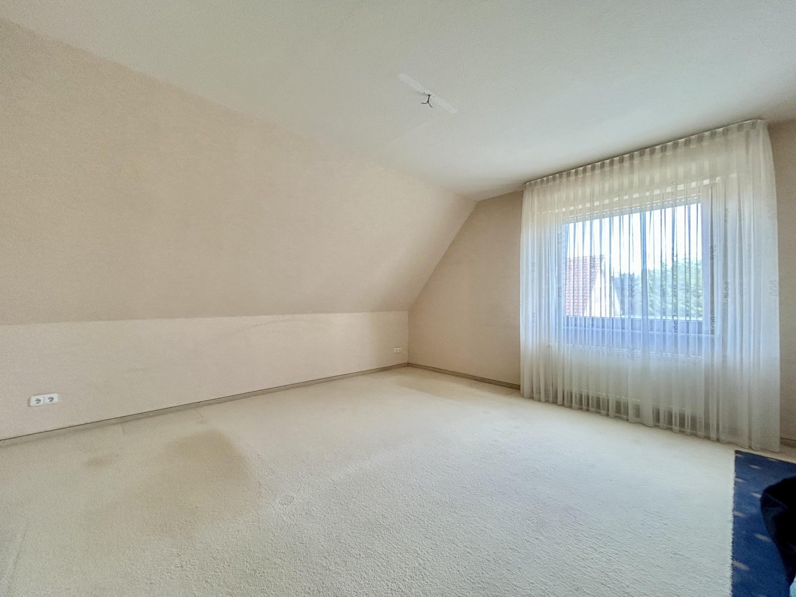 Schlafzimmer DG
