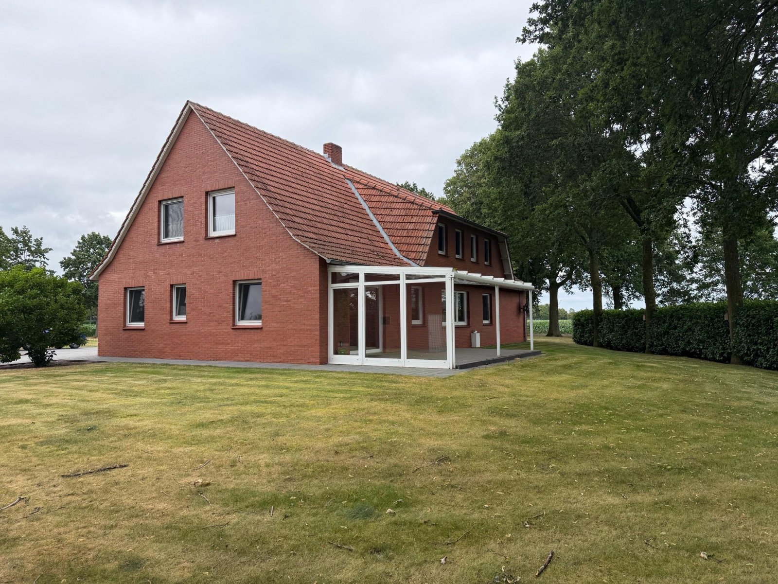 Rückwärtige Ansicht Rückwärtige Ansicht