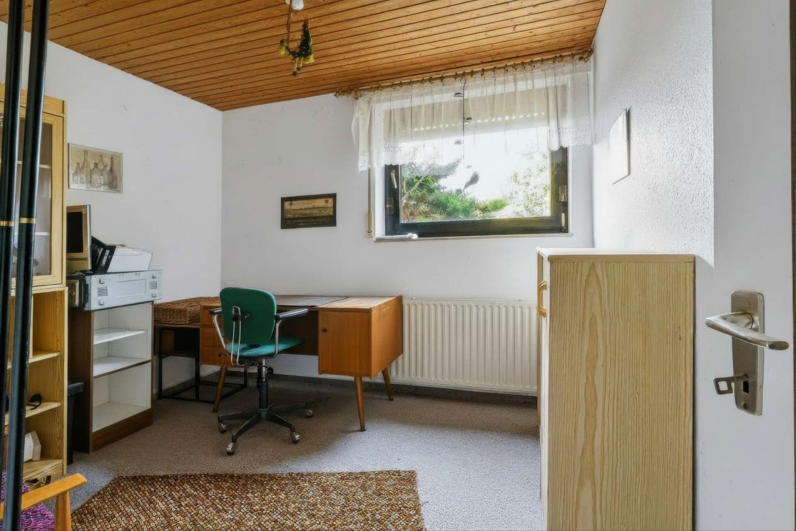 Gäste-Zimmer im Untergeschoss Gäste-Zimmer im Untergeschoss