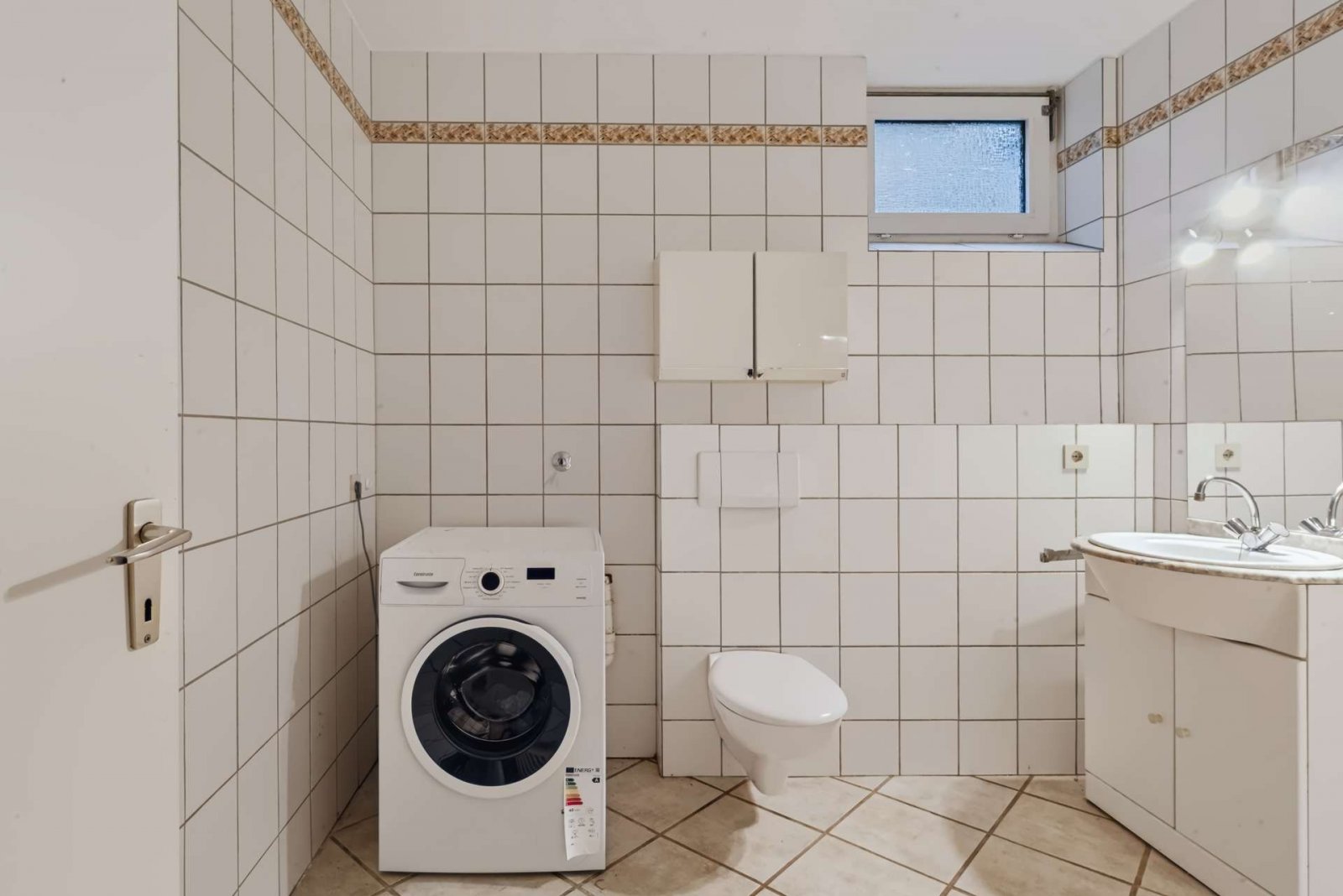 Badezimmer im Untergeschoss Badezimmer im Untergeschoss