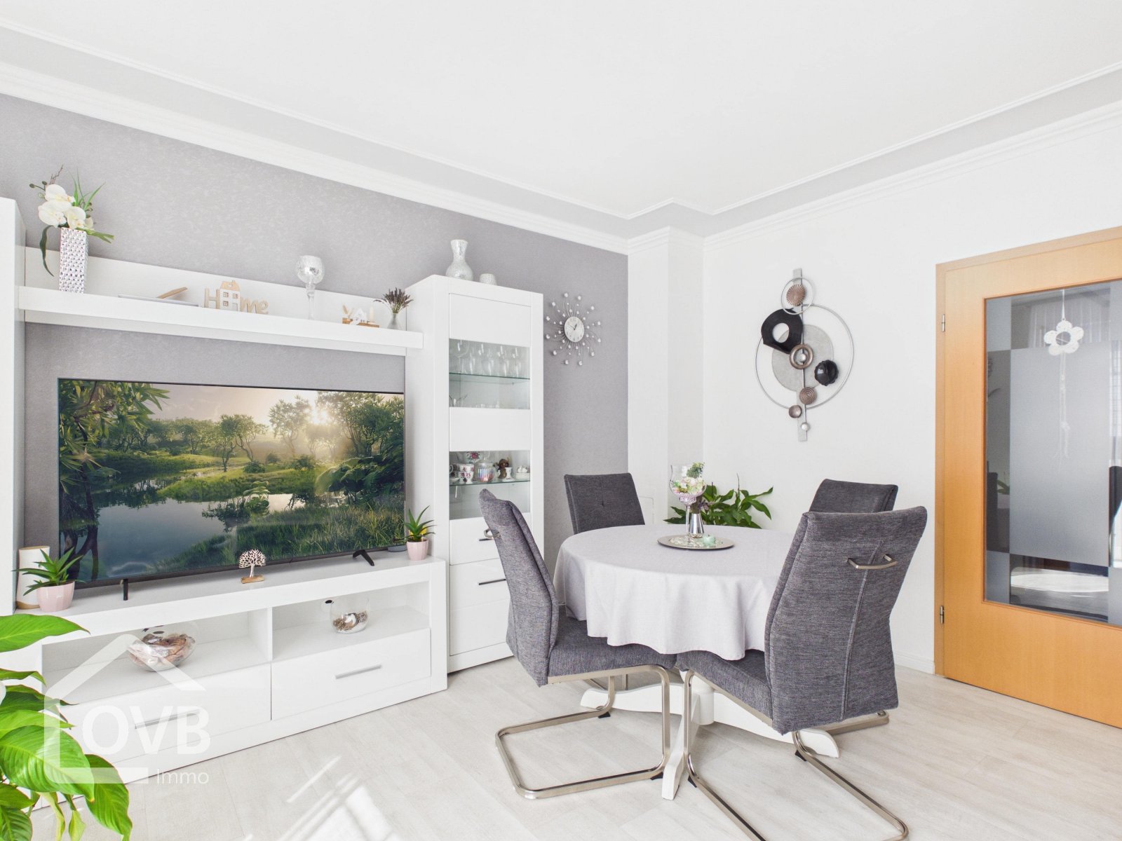 Wohnzimmer mit Terrassenzugang Wohnzimmer mit Terrassenzugang