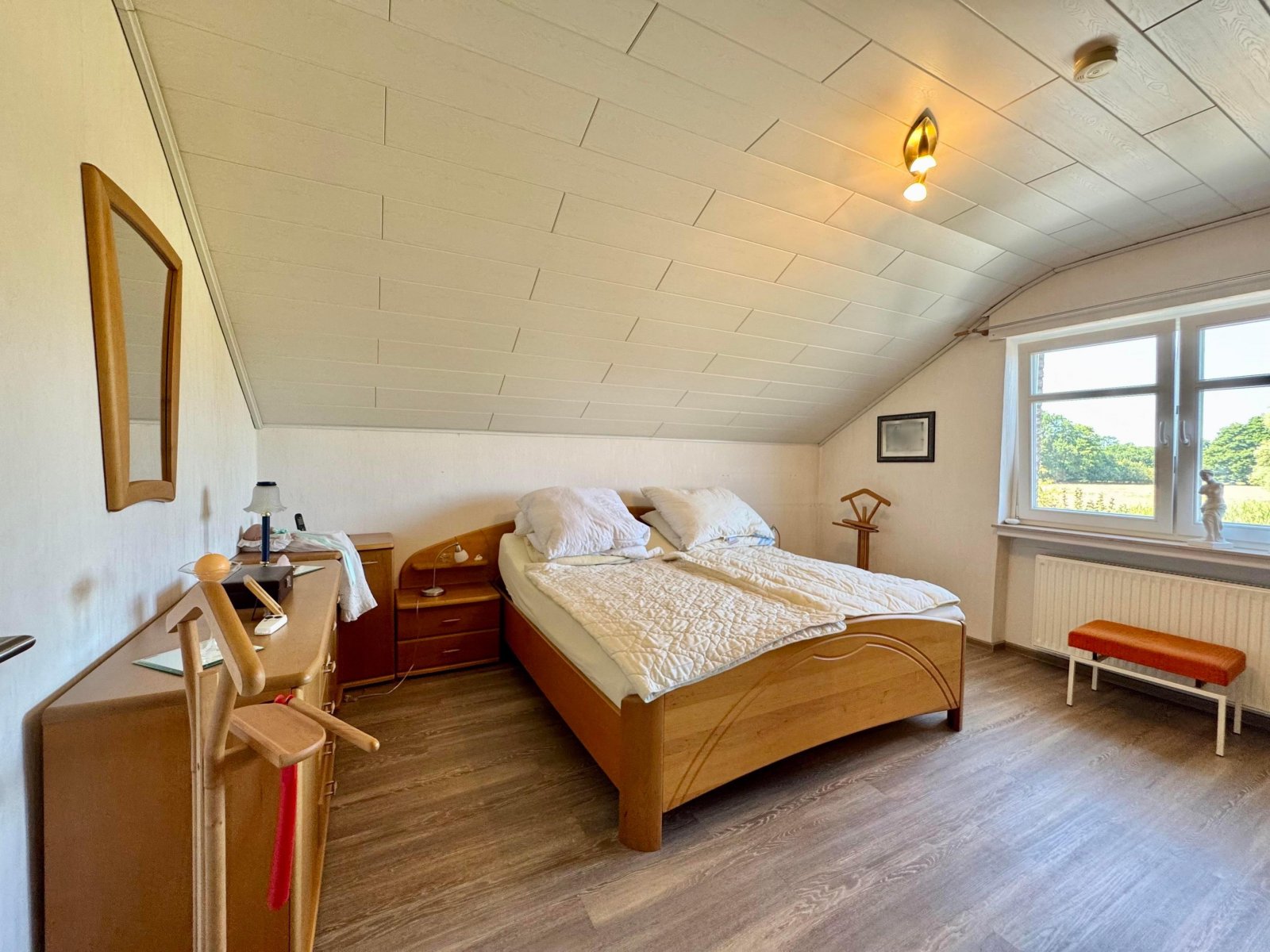 Schlafzimmer DG Schlafzimmer DG