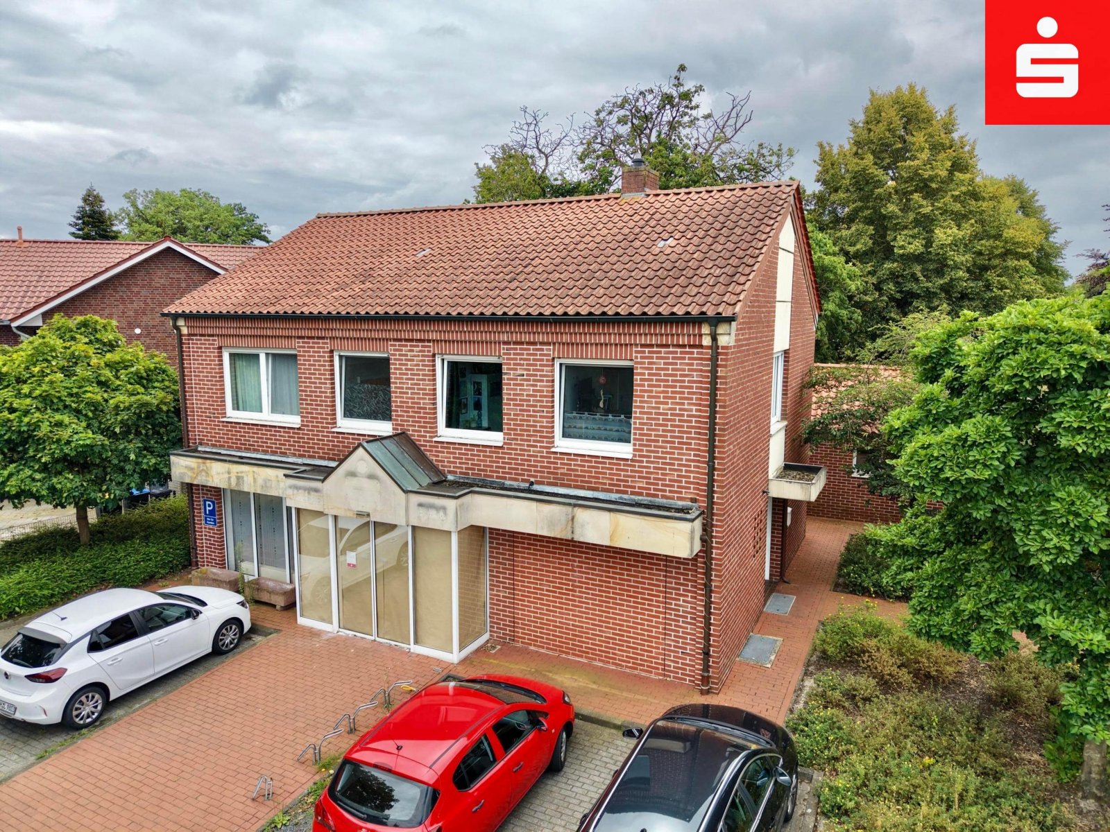 Hoogstede: Attraktives Wohn- und Geschäftshaus mit vielseitigem Potenzial in Hoogstede – Arbeiten, Vermieten oder Selbstnutzen - Eine Immobilie mit zahlreichen M Hoogstede: Attraktives Wohn- und Geschäftshaus mit vielseitigem Potenzial in Hoogstede – Arbeiten, Vermieten oder Selbstnutzen - Eine Immobilie mit zahlreichen M