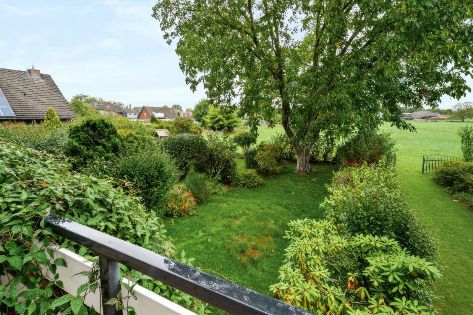 Balkon, Ausblick in den Garten vom Wohnzimmer Balkon, Ausblick in den Garten vom Wohnzimmer