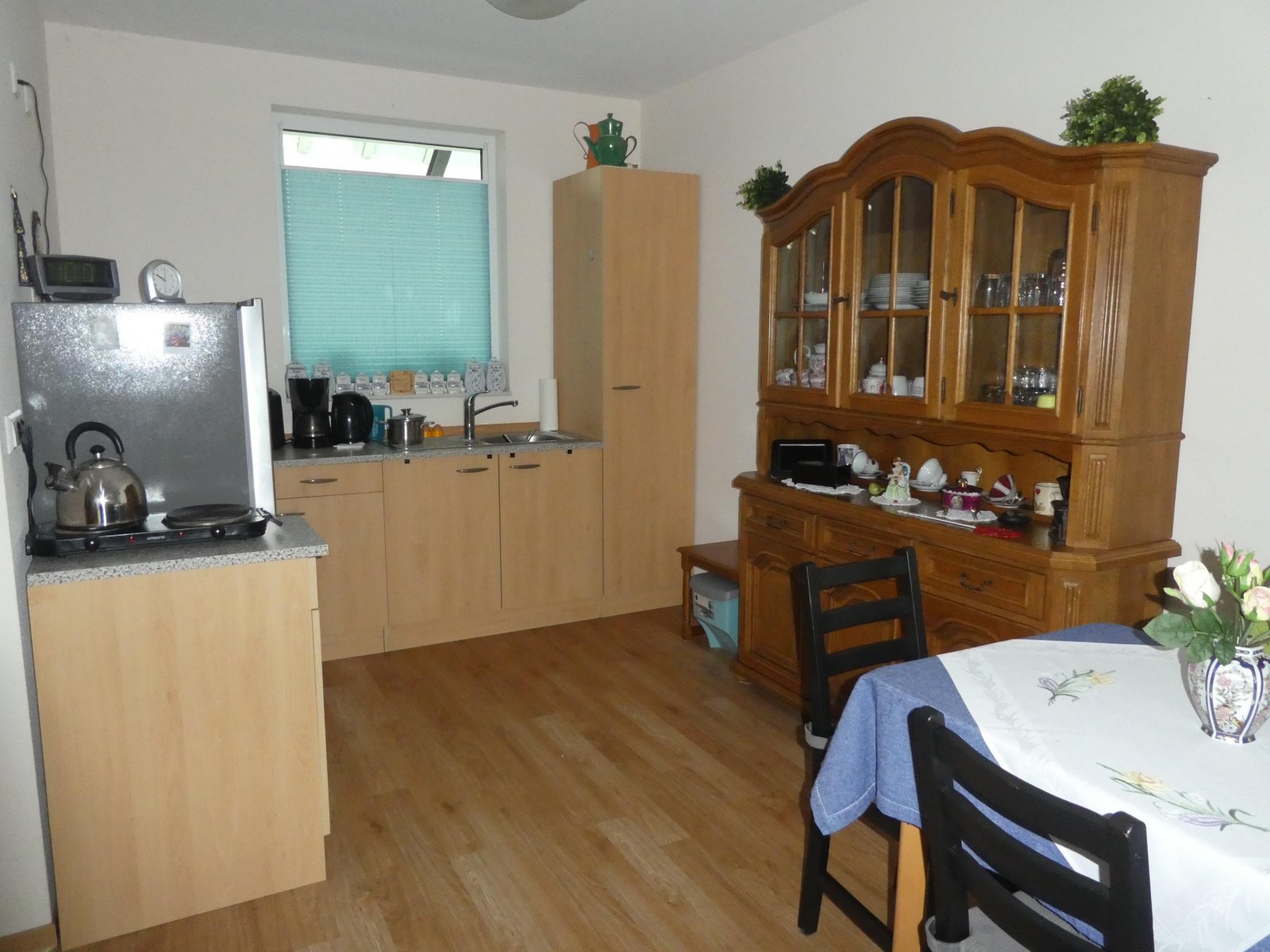 Wohn-, Esszimmer und Küche Wohn-, Esszimmer und Küche