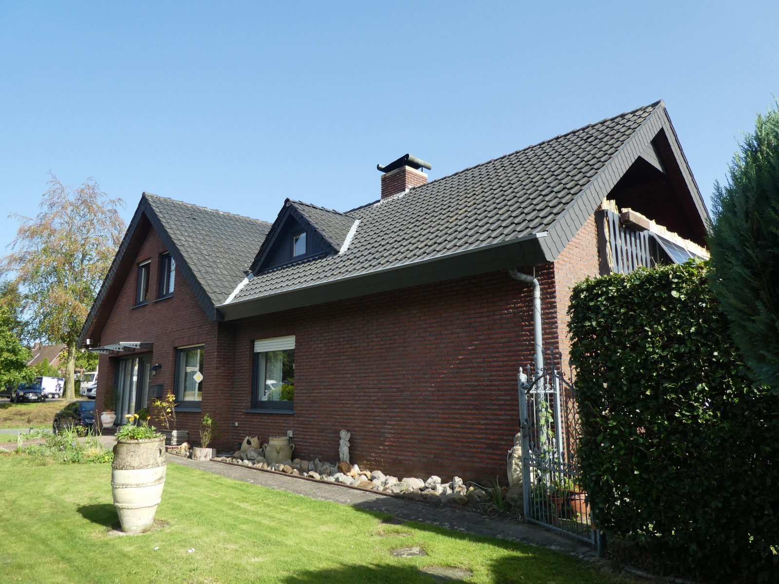 Straßenansicht Straßenansicht