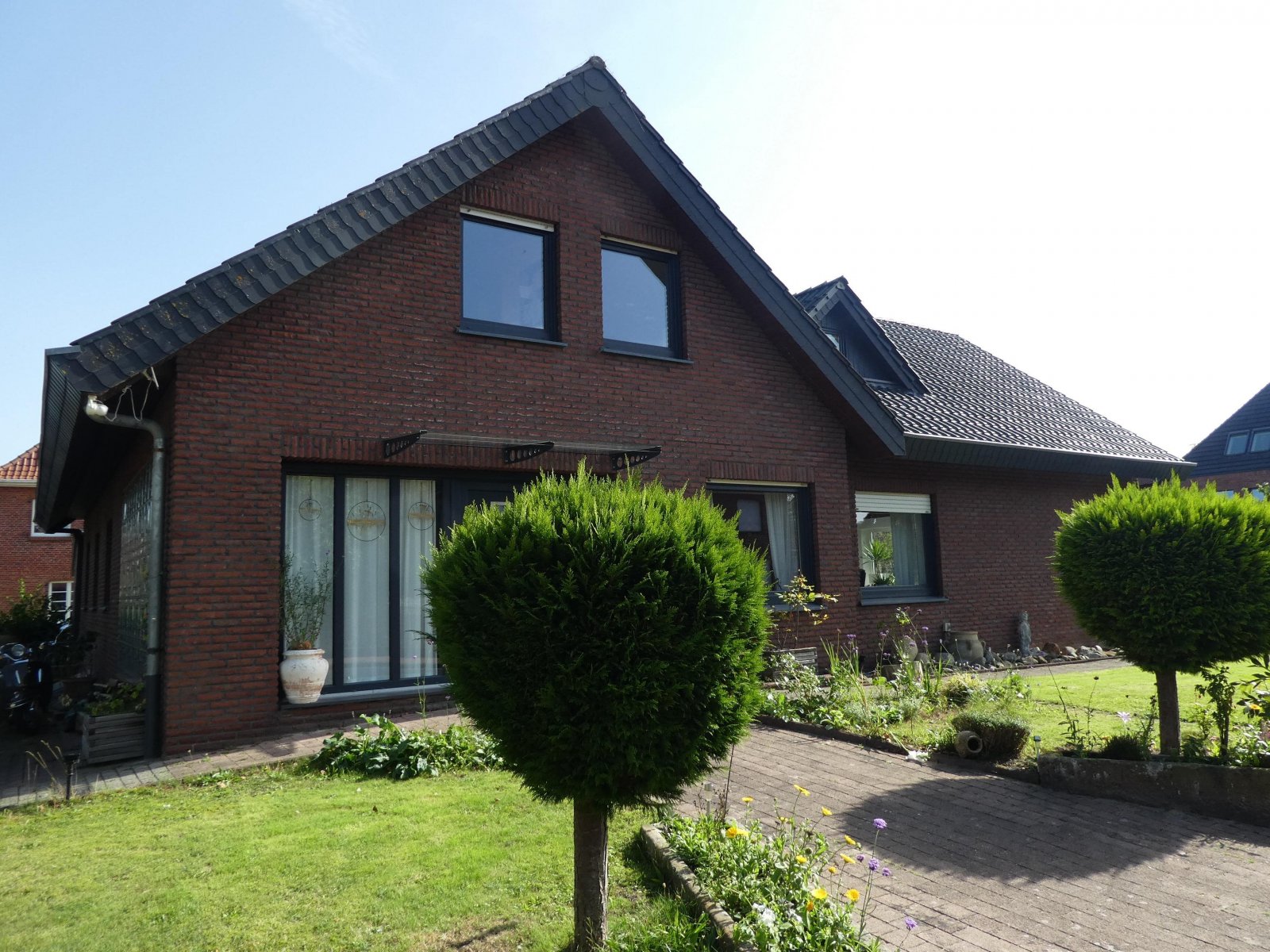 Straßenansicht Straßenansicht