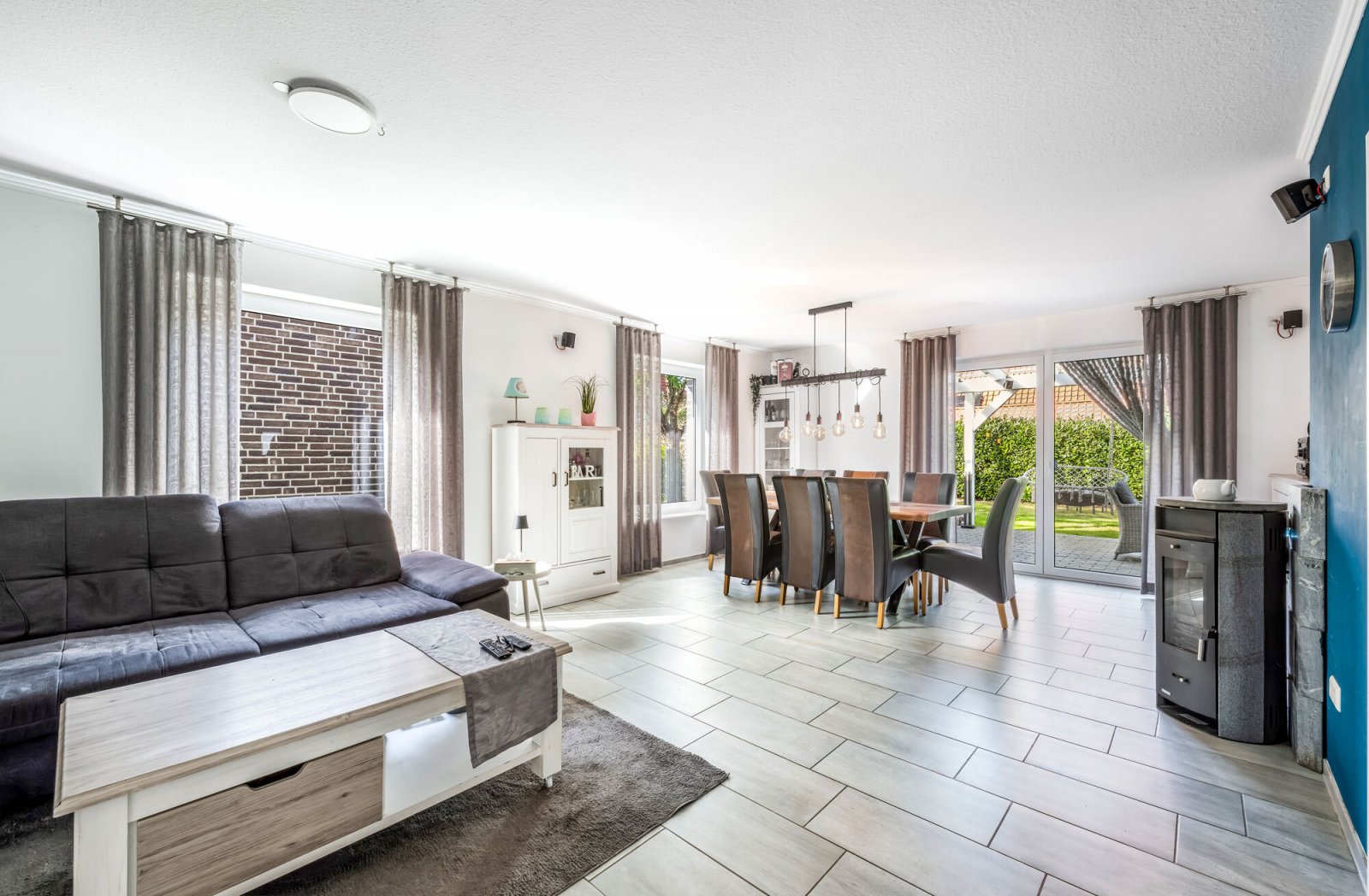 Wohn- und Esszimmer Wohn- und Esszimmer