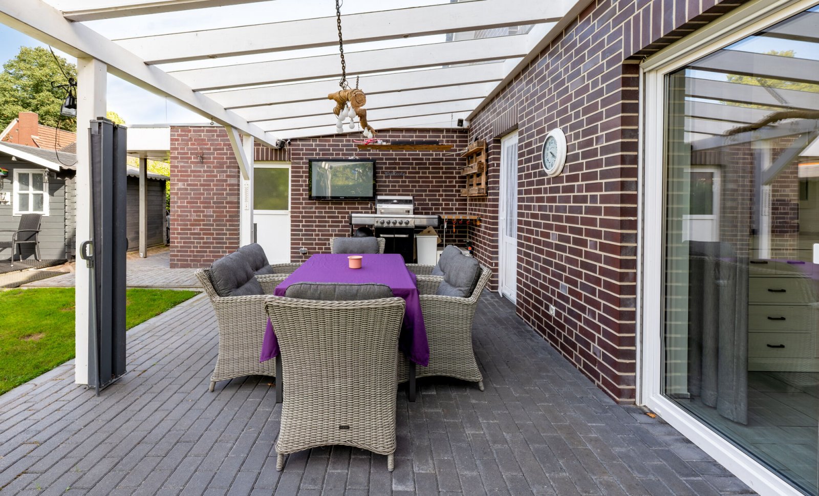 überdachte Terrasse überdachte Terrasse