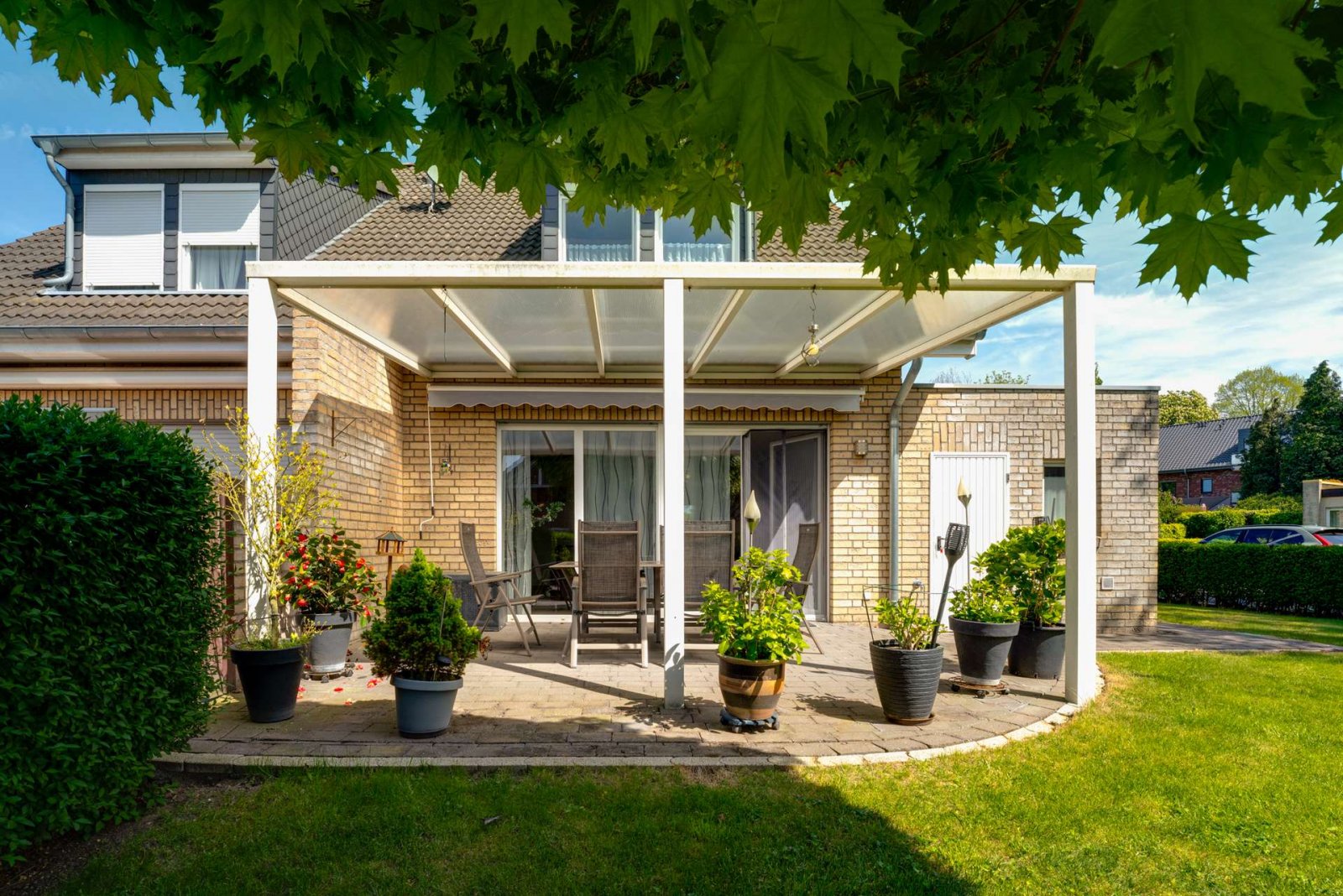 Terrasse mit Pergola Terrasse mit Pergola