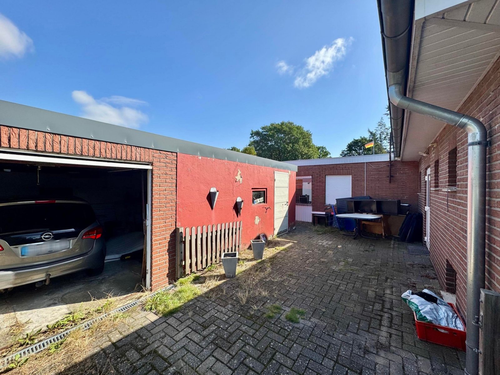 Garage Garage