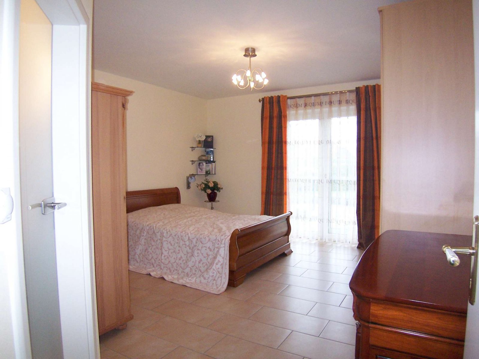 Schlafzimmer EG Schlafzimmer EG