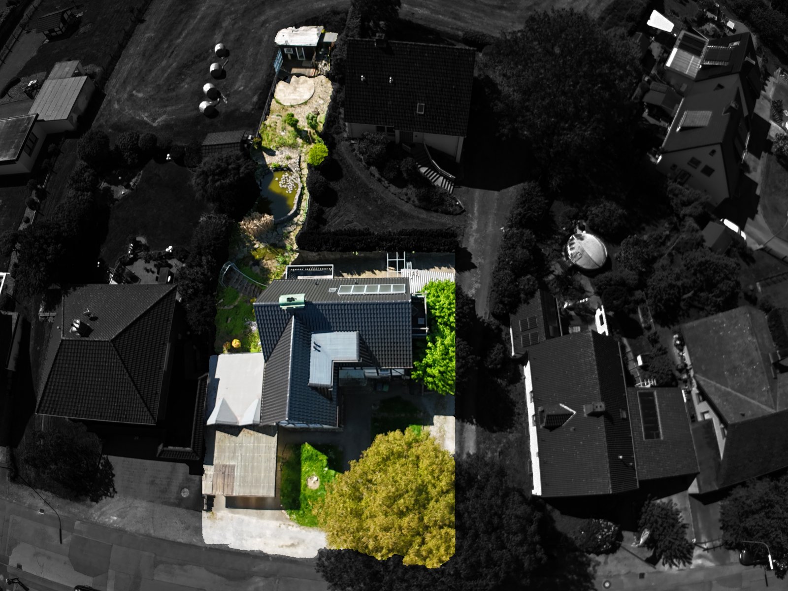 Luftaufnahme des Objekts mit Garten und Teich Luftaufnahme des Objekts mit Garten und Teich