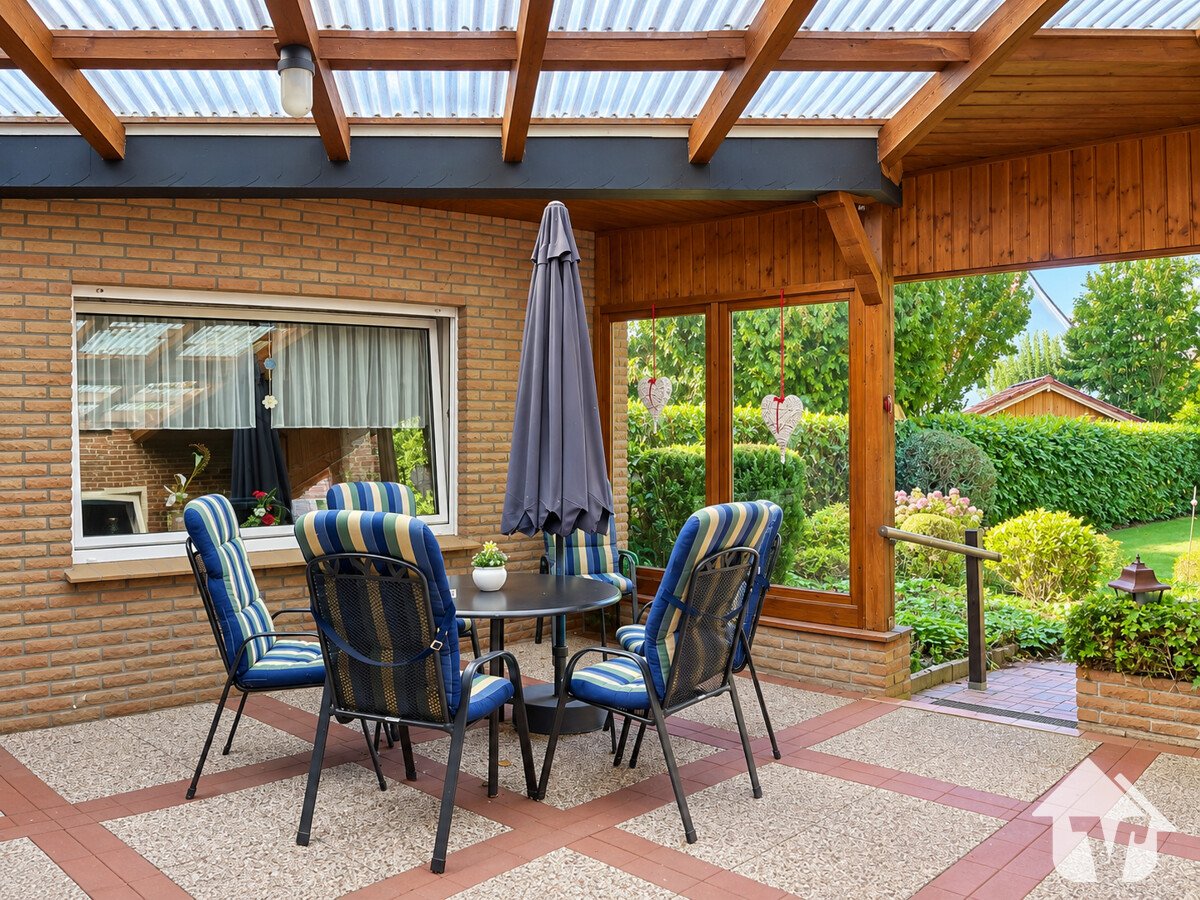überdachte Terrasse überdachte Terrasse