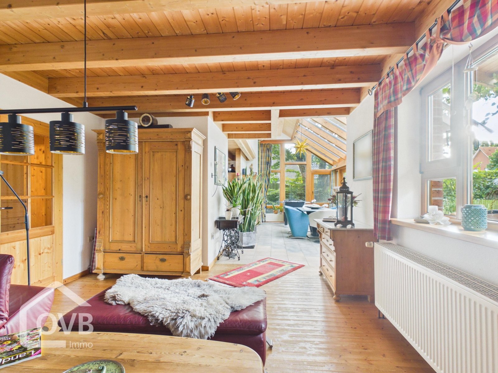 Wohnzimmer / offener Wohn-/Ess-/Kochbereich