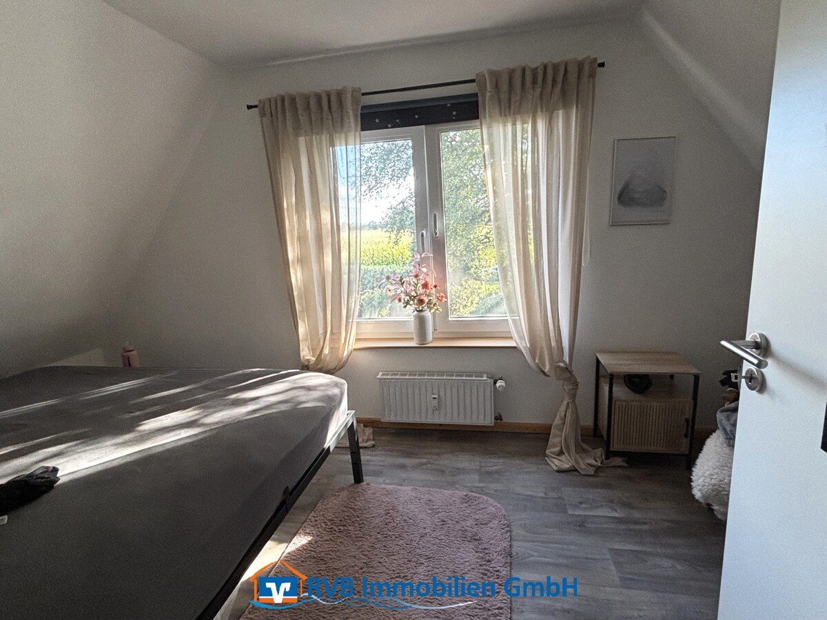 Kinderzimmer/ Büro im Dachgeschoss Kinderzimmer/ Büro im Dachgeschoss