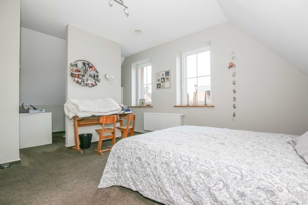 Schlafzimmer inkl. Ankleide