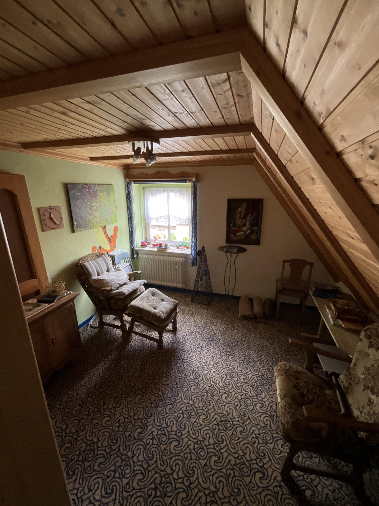 Zimmer im Dachgeschoss Zimmer im Dachgeschoss