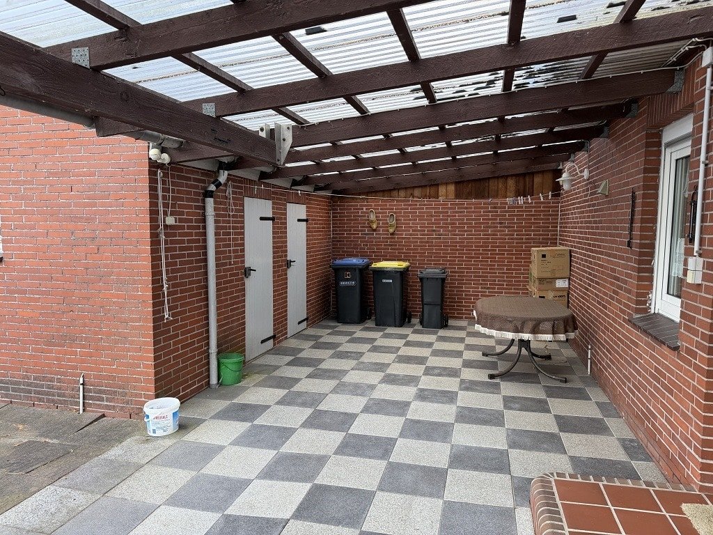 überdachte Terrasse