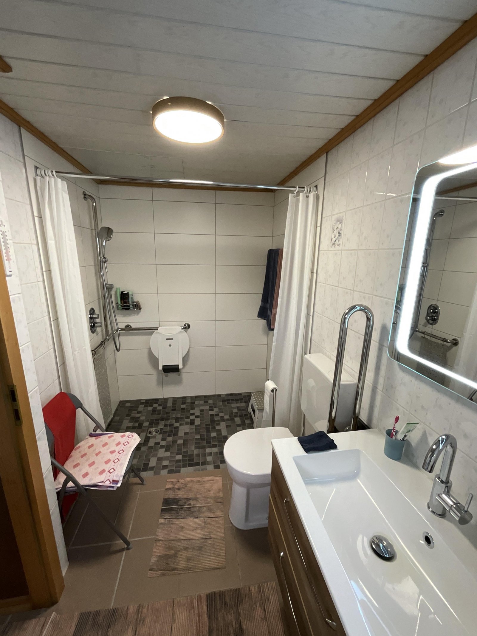 Badezimmer im Erdgeschoss Badezimmer im Erdgeschoss