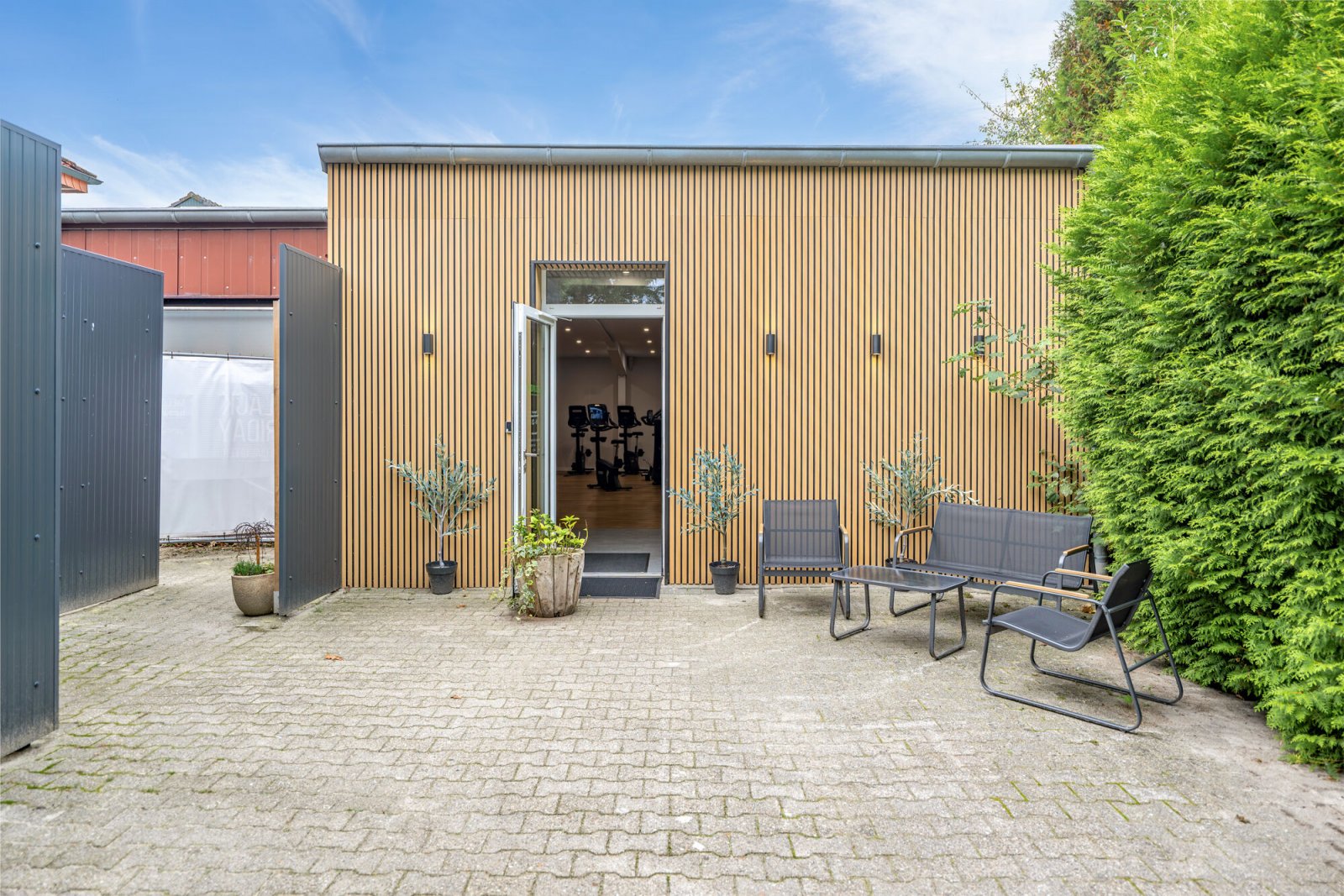 Fitnessstudio Eingangsbereich 