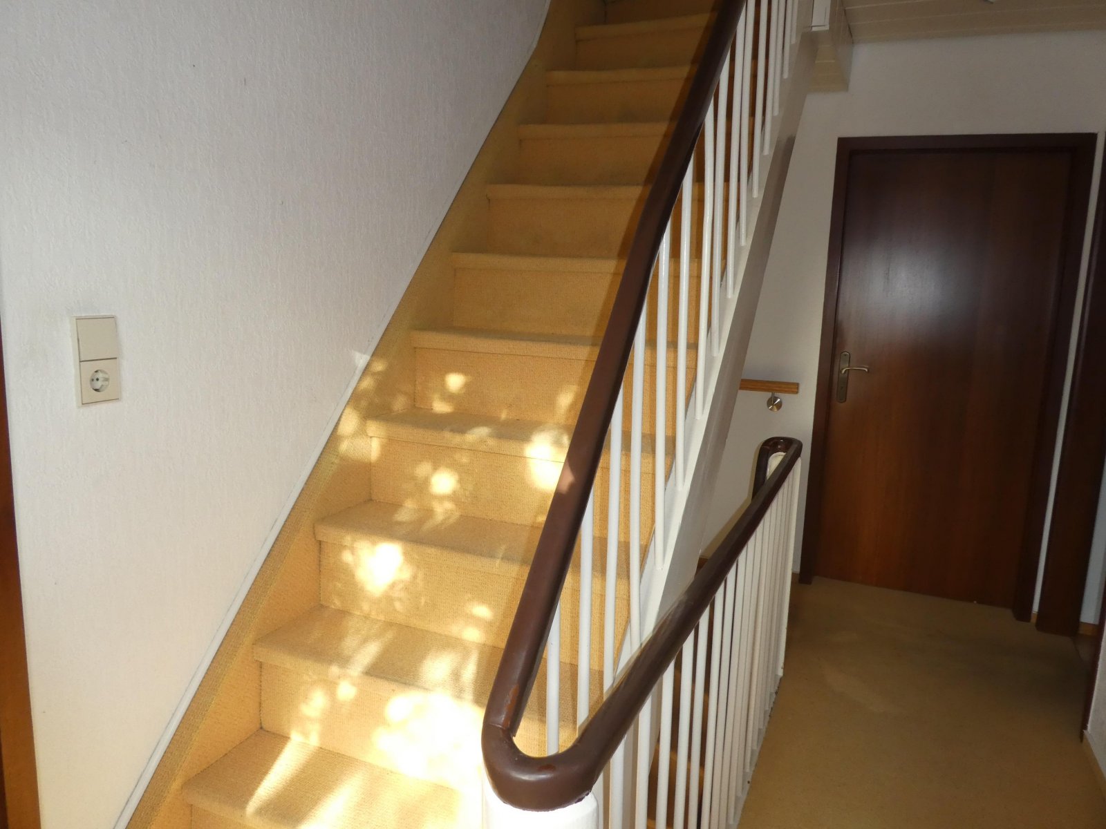 Treppe zum Dachgeschoss Treppe zum Dachgeschoss