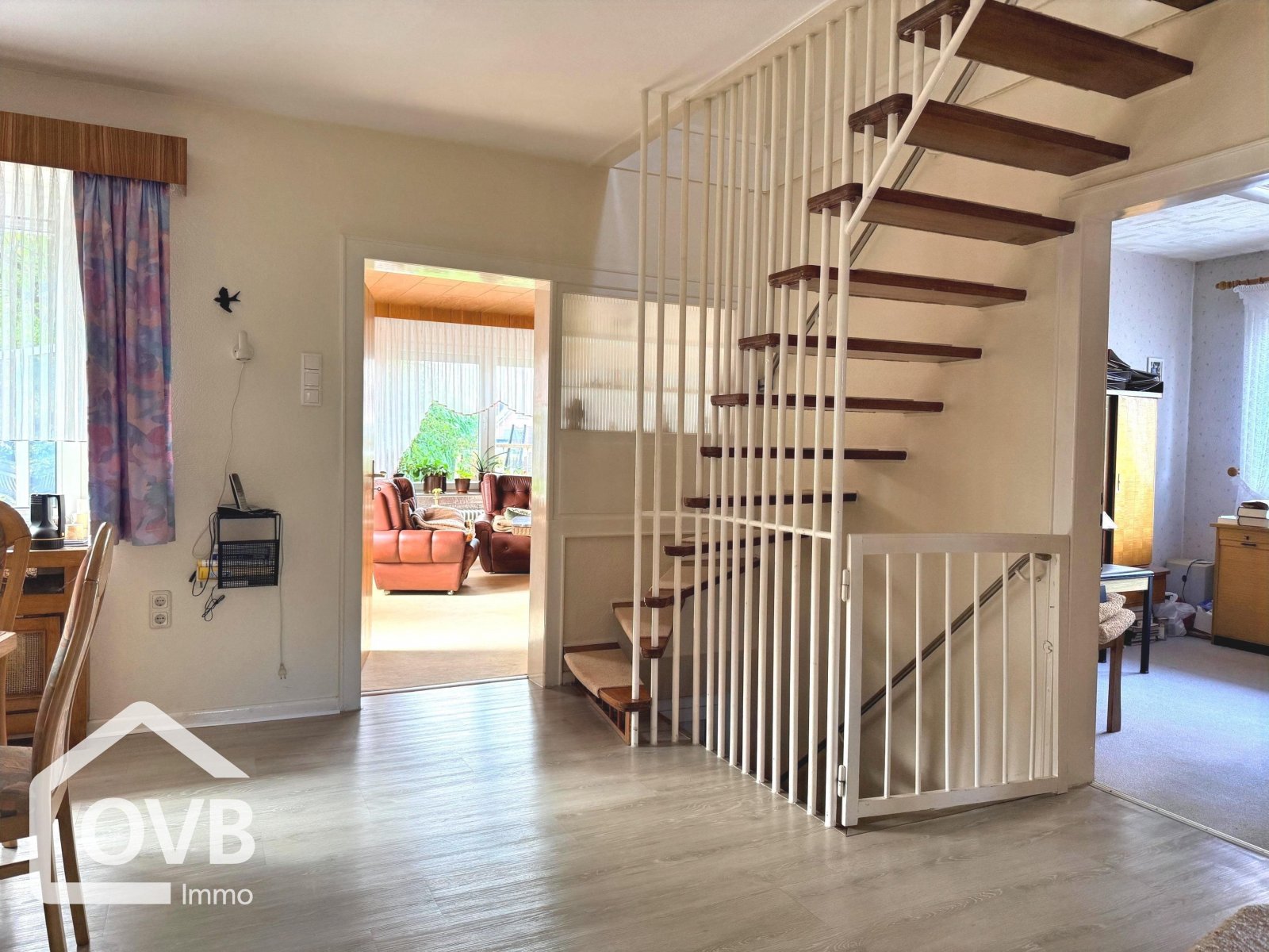 EG Whg 1: Essbereich mit Treppenhaus EG Whg 1: Essbereich mit Treppenhaus
